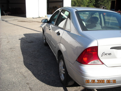 ford focus se silver