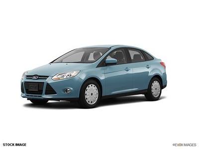 ford focus 2012 lt  blue sedan sel gasoline 4 cylinders front wheel drive not specified 46168