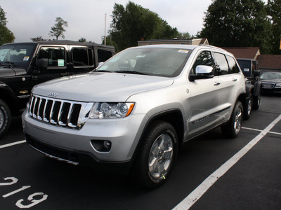 jeep grand cherokee 2012 silver suv limited gasoline 6 cylinders 4 wheel drive automatic 07730