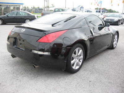 nissan 350z 2003 black coupe enthusiast gasoline 6 cylinders rear wheel drive automatic 45840