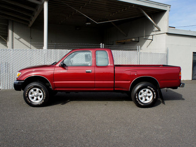 toyota tacoma 1998 red sr5 4x4 gasoline 4 cylinders 4 wheel drive automatic with overdrive 98371
