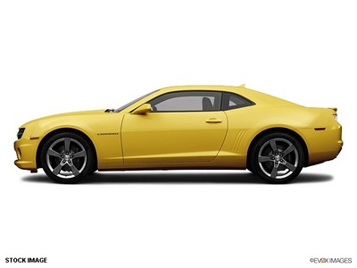 chevrolet camaro 2012 yellow coupe gasoline 8 cylinders rear wheel drive 6 spd auto onstar,1 yr sa 77090