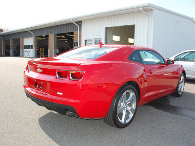 chevrolet camaro 2012 red coupe lt gasoline 6 cylinders rear wheel drive automatic 27330