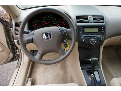 honda accord 2004 beige sedan lx gasoline 4 cylinders front wheel drive automatic 07044