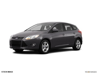 ford focus 2012 gray hatchback se gasoline 4 cylinders front wheel drive not specified 77388