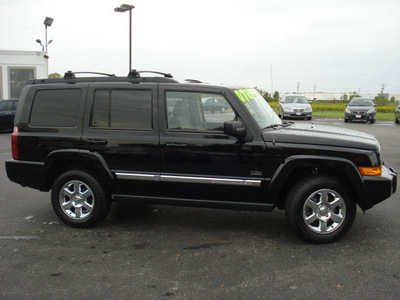 jeep commander 2007 black suv rocky mountain 4x4 gasoline 6 cylinders 4 wheel drive automatic 43228