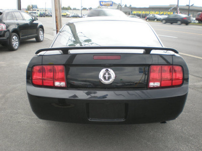 ford mustang 2006 black coupe gasoline 6 cylinders rear wheel drive 5 speed manual 13502