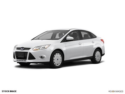 ford focus 2012 white sedan sel gasoline 4 cylinders front wheel drive not specified 46168