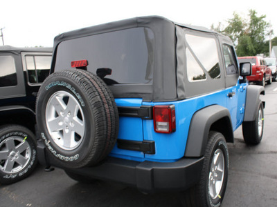 jeep wrangler 2012 blue suv sport gasoline 6 cylinders 4 wheel drive 6 speed manual 07730