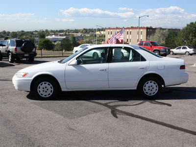 toyota camry 1997 white sedan le gasoline 4 cylinders front wheel drive automatic with overdrive 80229