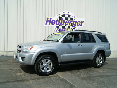 toyota 4runner 2007 silver suv sr5 gasoline 6 cylinders 4 wheel drive automatic 80905