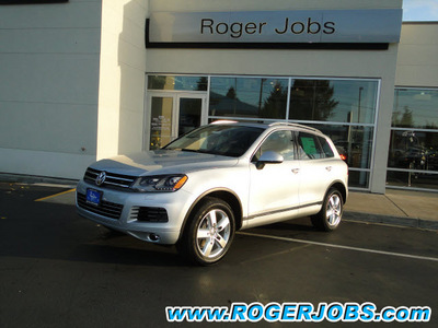 volkswagen touareg 2012 cool silver suv tdi lux diesel 6 cylinders all whee drive automatic 98226