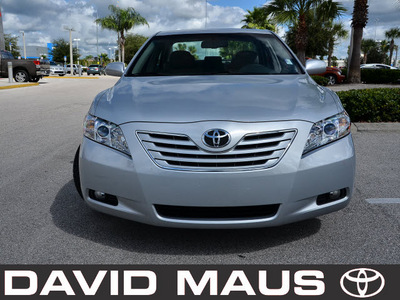 toyota camry 2007 silver sedan xle gasoline 6 cylinders front wheel drive automatic 32771