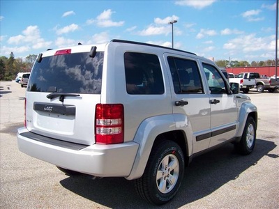 jeep liberty 2012 silver suv sport gasoline 6 cylinders 4 wheel drive not specified 44024