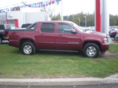 chevrolet avalanche 2008 red suv flex fuel 8 cylinders 4 wheel drive automatic 13502