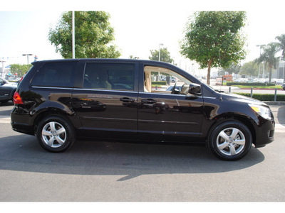 volkswagen routan 2010 brown van se gasoline 6 cylinders front wheel drive automatic 91761