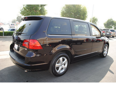 volkswagen routan 2010 brown van se gasoline 6 cylinders front wheel drive automatic 91761