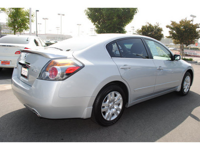 nissan altima 2011 silver sedan 2 5 s gasoline 4 cylinders front wheel drive automatic 91761
