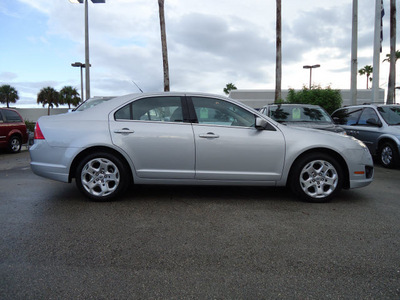 ford fusion 2010 silver sedan se flex fuel 6 cylinders front wheel drive automatic 33157