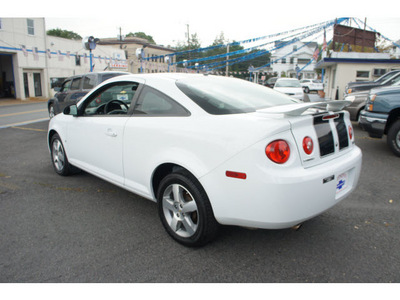 chevrolet cobalt 2008 white coupe lt gasoline 4 cylinders front wheel drive automatic 07507