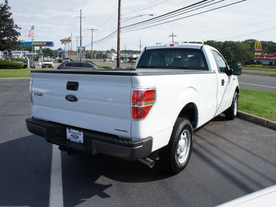 ford f 150 2011 white xl flex fuel 8 cylinders 2 wheel drive automatic with overdrive 08753