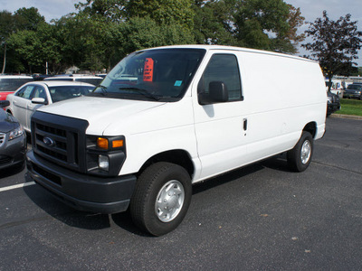 ford econoline cargo 2011 white van e 250 flex fuel 8 cylinders rear wheel drive automatic with overdrive 08753