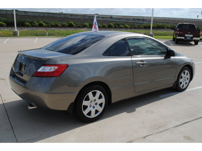 honda civic 2008 gray coupe lx gasoline 4 cylinders front wheel drive 5 speed manual 77065