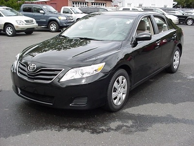 toyota camry 2010 black sedan 4 cylinders front wheel drive manual 06019