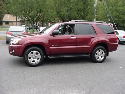 toyota 4runner 2006 red suv sr5 gasoline 6 cylinders 4 wheel drive automatic 06019