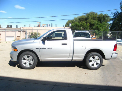 ram ram pickup 1500 2012 silver express gasoline 8 cylinders 4 wheel drive automatic 80301