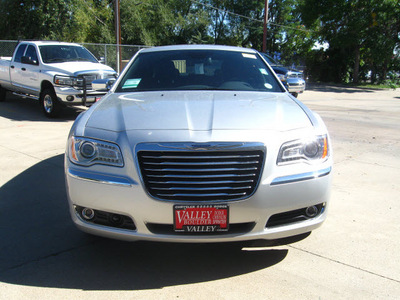 chrysler 300 2012 silver sedan c gasoline 8 cylinders all whee drive automatic 80301