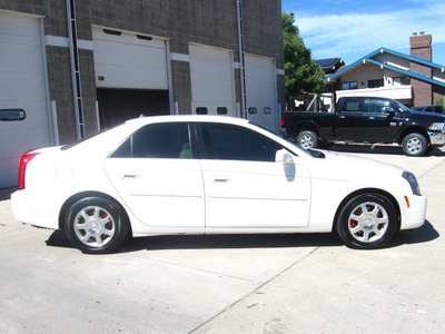 cadillac cts 2004 white sedan gasoline 6 cylinders rear wheel drive automatic 80301