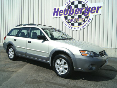 subaru outback 2005 champagne gold wagon 2 5i gasoline 4 cylinders all whee drive automatic 80905