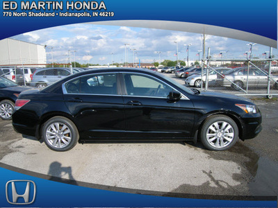 honda accord 2012 black sedan gasoline 4 cylinders front wheel drive automatic 46219