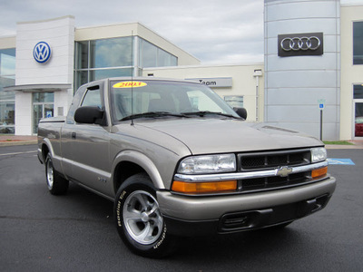 chevrolet s 10 2003 lt  gray pickup truck gasoline 6 cylinders rear wheel drive automatic 46410