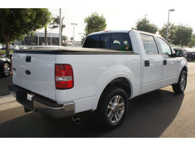 ford f 150 2005 white lariat gasoline 8 cylinders rear wheel drive automatic 91761