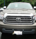 toyota tundra 2008 beige limited gasoline 8 cylinders 4 wheel drive 6 speed automatic 98032