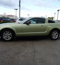 ford mustang 2006 dk  green coupe v6 deluxe gasoline 6 cylinders rear wheel drive 5 speed manual 33157
