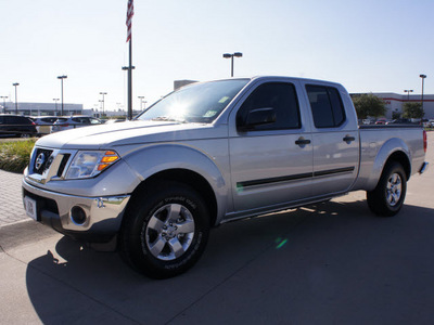 nissan frontier 2011 silver sv v6 gasoline 6 cylinders 2 wheel drive automatic with overdrive 76018