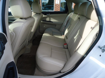 chevrolet impala 2011 white sedan lt flex fuel 6 cylinders front wheel drive automatic 60007
