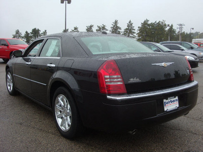 chrysler 300 2006 black sedan c gasoline 8 cylinders rear wheel drive automatic 45324