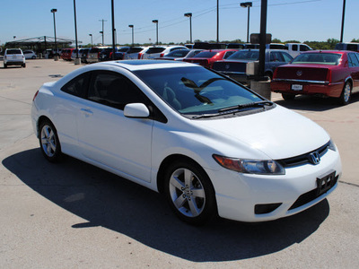 honda civic 2006 white coupe gasoline 4 cylinders front wheel drive automatic 76087