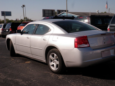 dodge charger 2010 silver sedan sxt gasoline 6 cylinders rear wheel drive automatic 61832