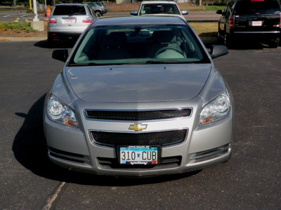 chevrolet malibu 2008 silver sedan ls gasoline 6 cylinders front wheel drive automatic 55124