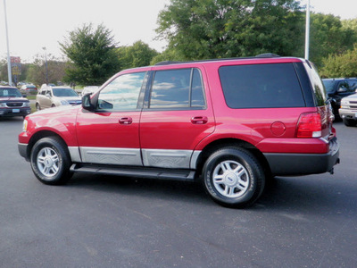 ford expedition 2004 red suv xlt 4wd gasoline 8 cylinders 4 wheel drive automatic with overdrive 55124