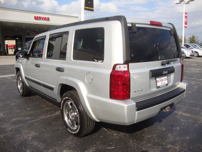 jeep commander 2006 silver suv gasoline 6 cylinders 4 wheel drive automatic 60443