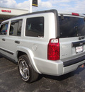 jeep commander 2006 silver suv gasoline 6 cylinders 4 wheel drive automatic 60443