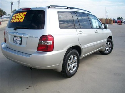 toyota highlander 2005 silver suv gasoline 6 cylinders front wheel drive automatic 90241
