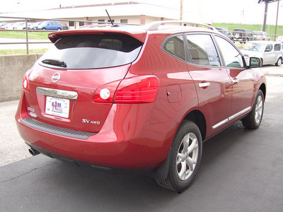 nissan rogue 2011 red wagon sv gasoline 4 cylinders front wheel drive cont  variable trans  47130