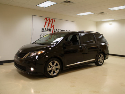 toyota sienna 2011 black van se gasoline 6 cylinders front wheel drive automatic 27707